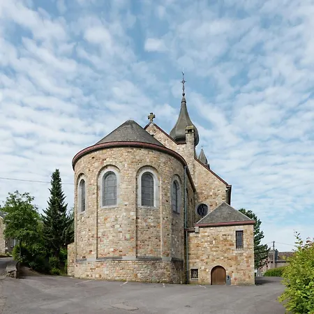 Group In Dom wakacyjny Lierneux